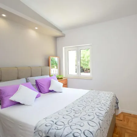 Mornar-1 By Interhome Appartement