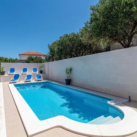 Mornar-1 By Interhome Appartement Trogir