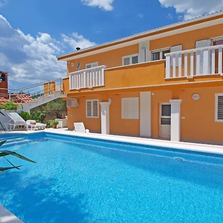 Mornar-1 By Interhome Appartement