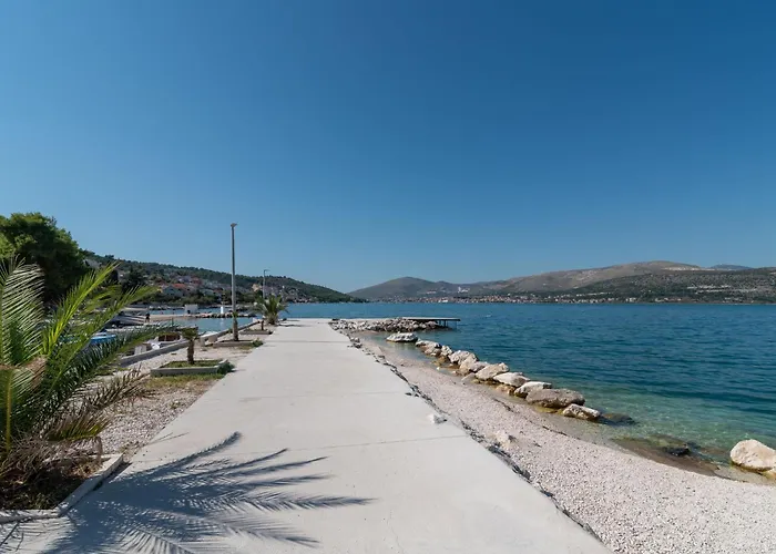 Апартаменты Mornar-1 By Interhome Трогир