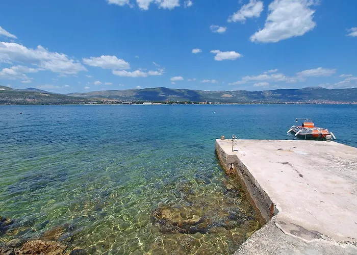 Mornar-1 By Interhome Трогир